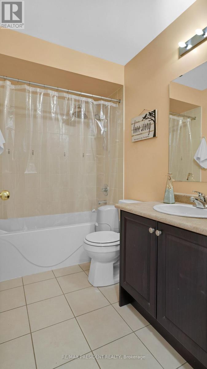 17 Frenchpark Circle, Brampton, Ontario  L6X 0Y6 - Photo 21 - W12420720