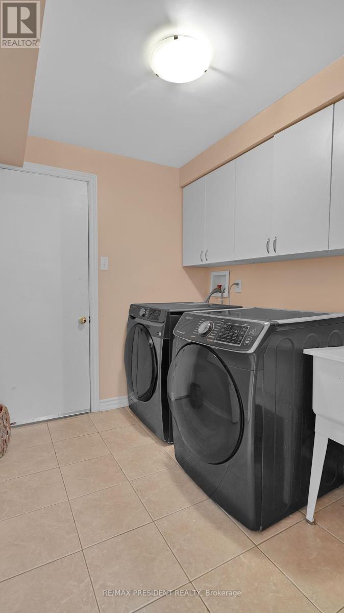 17 Frenchpark Circle, Brampton, Ontario  L6X 0Y6 - Photo 35 - W12420720