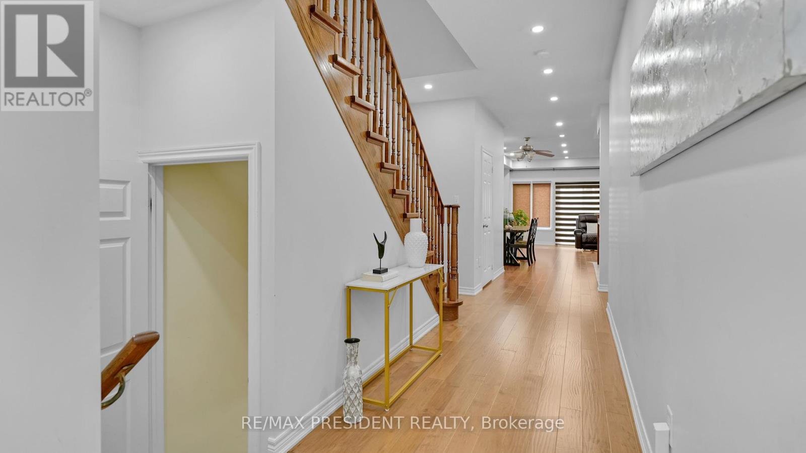 17 Frenchpark Circle, Brampton, Ontario  L6X 0Y6 - Photo 8 - W12420720
