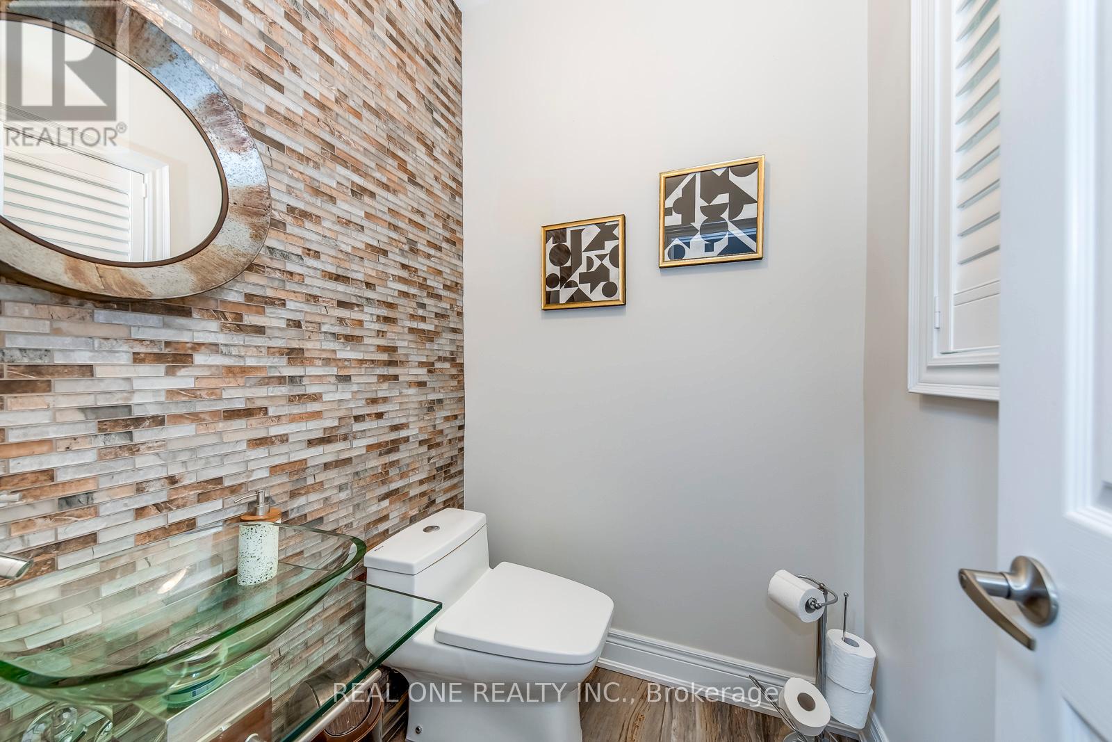2336 Thruxton Drive, Oakville, Ontario  L6H 0C5 - Photo 19 - W12420725