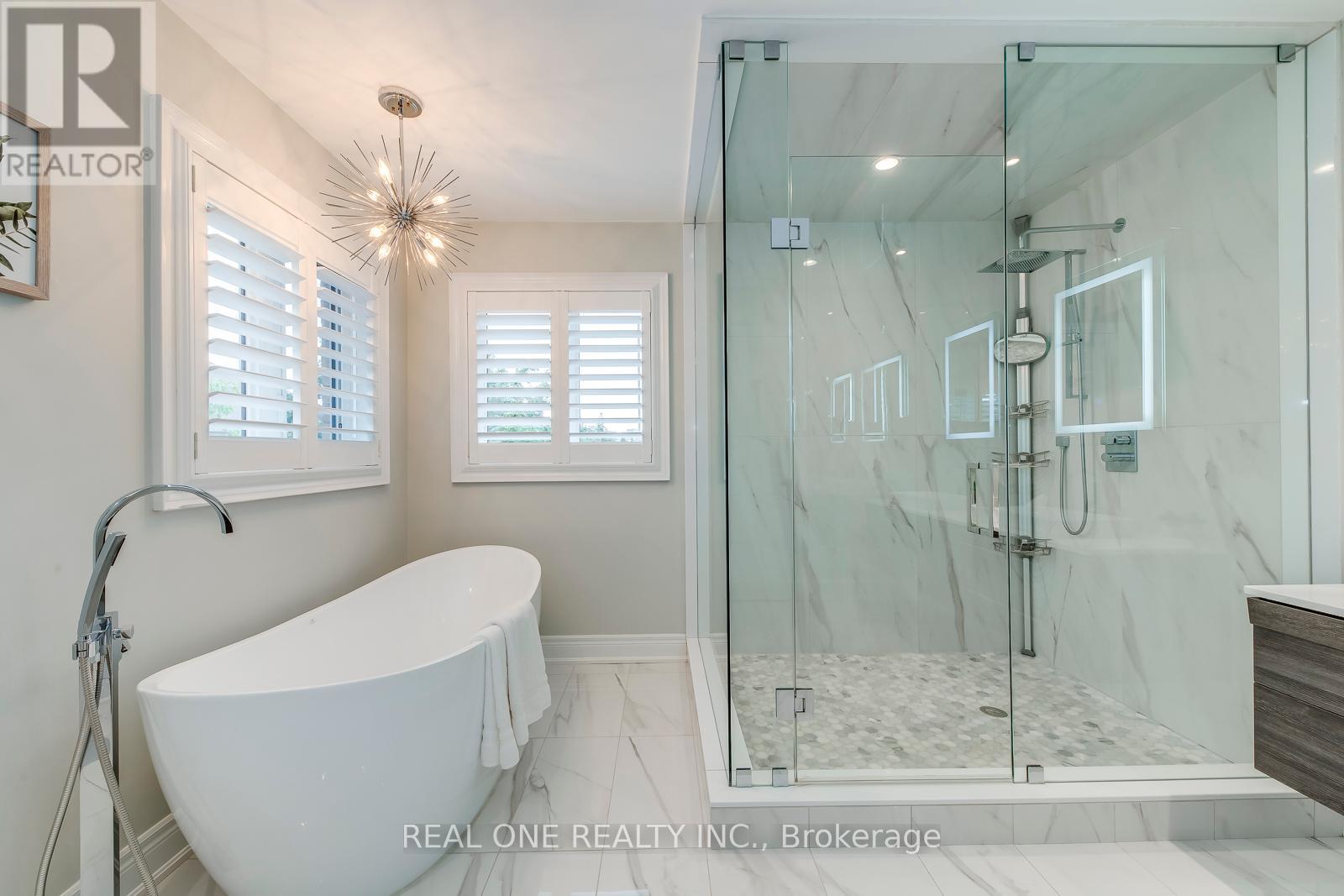 2336 Thruxton Drive, Oakville, Ontario  L6H 0C5 - Photo 25 - W12420725