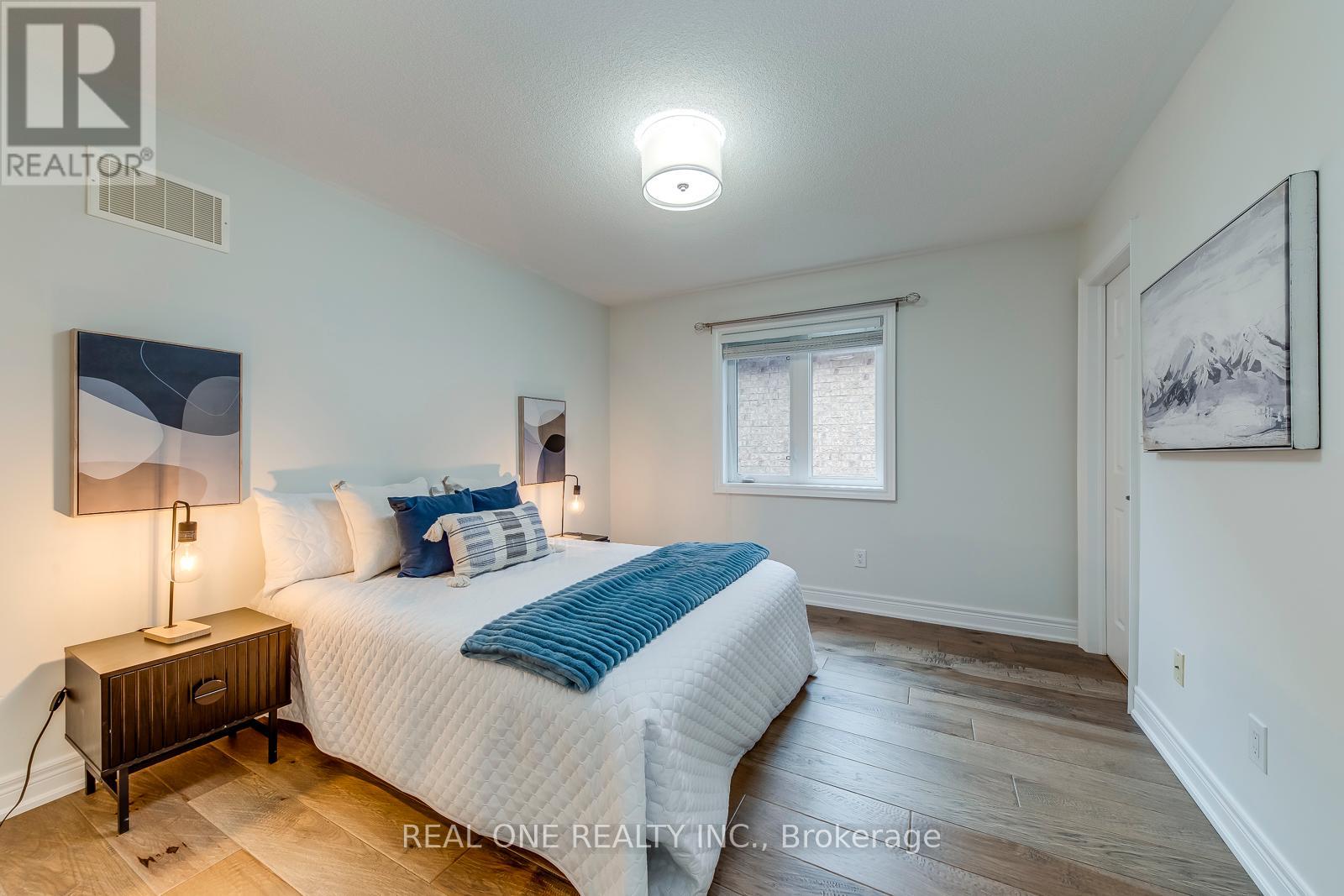 2336 Thruxton Drive, Oakville, Ontario  L6H 0C5 - Photo 26 - W12420725