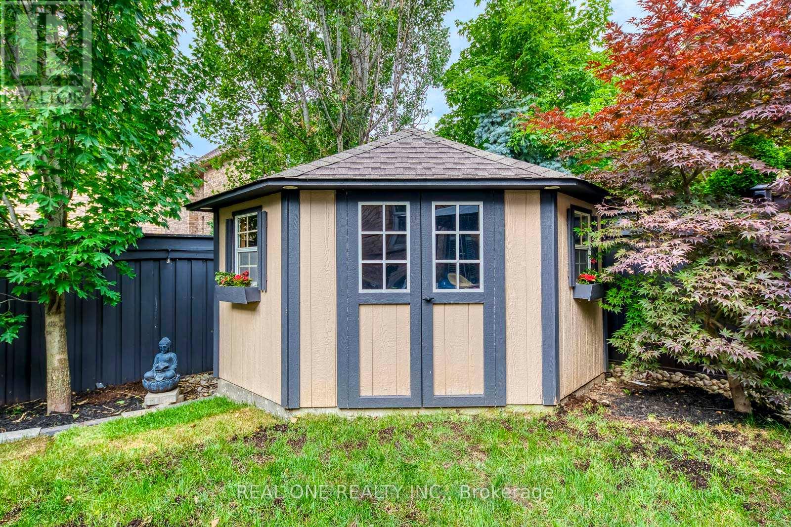 2336 Thruxton Drive, Oakville, Ontario  L6H 0C5 - Photo 46 - W12420725