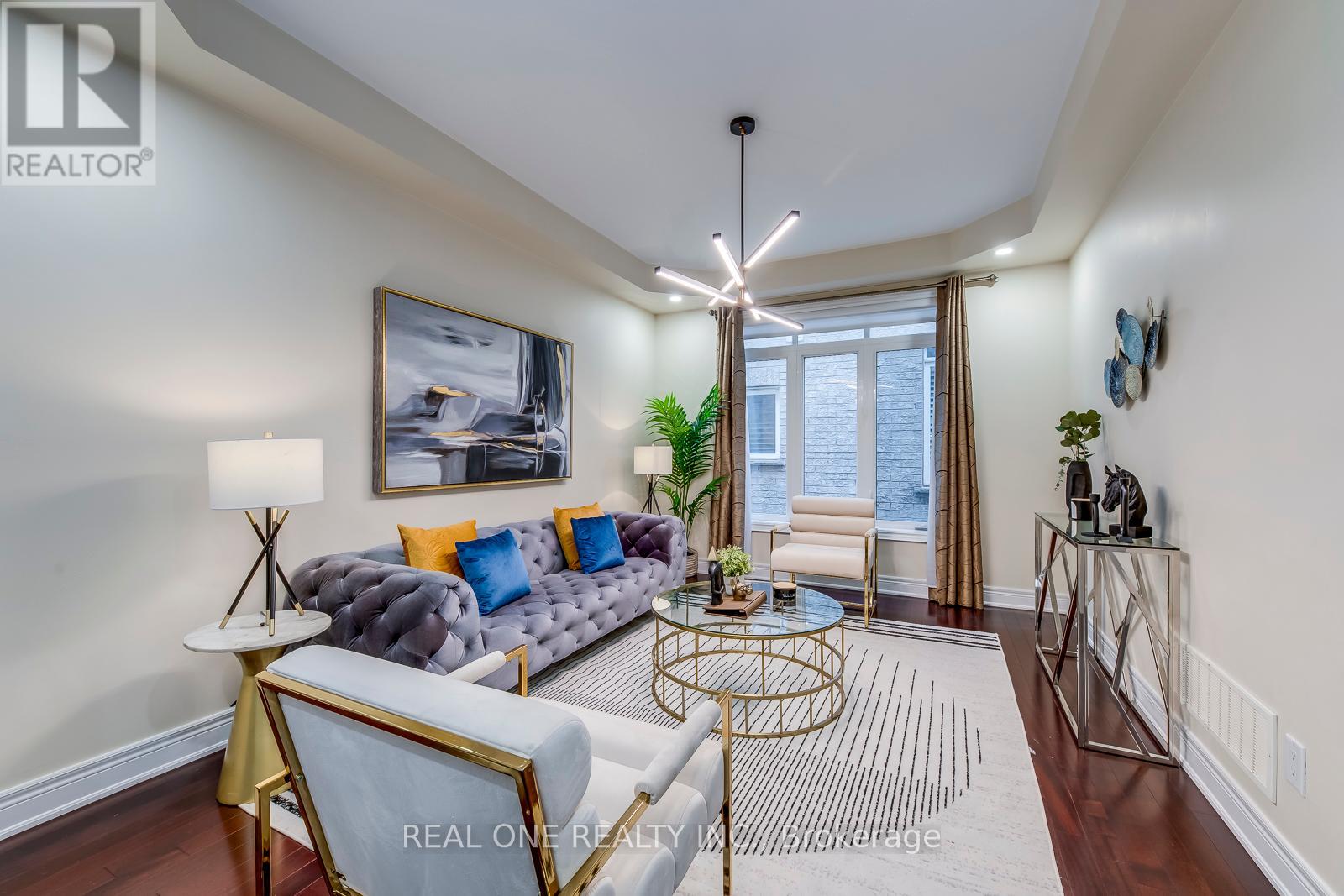 2336 Thruxton Drive, Oakville, Ontario  L6H 0C5 - Photo 7 - W12420725