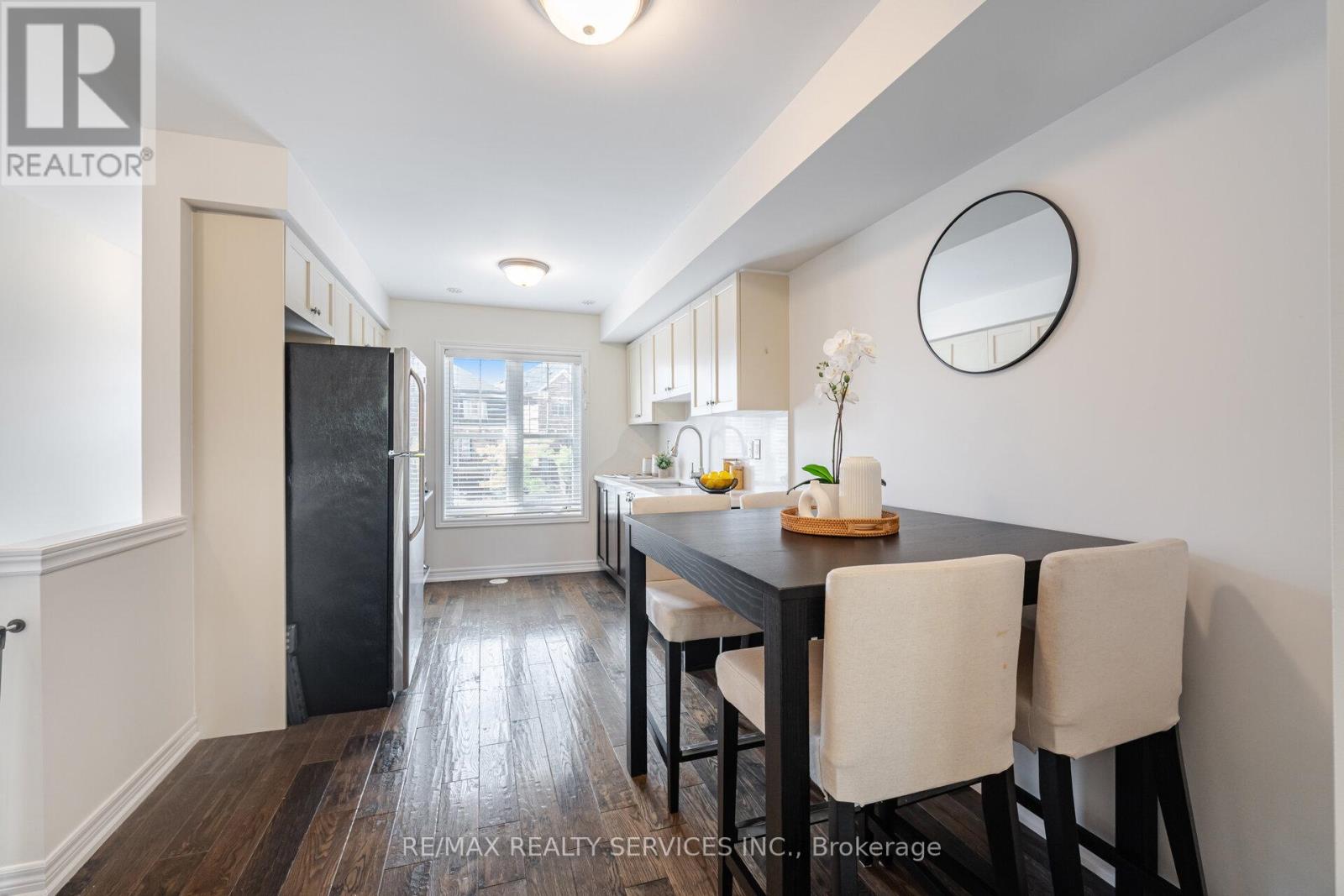 60 Soldier Street, Brampton, Ontario  L7A 4B7 - Photo 11 - W12420734
