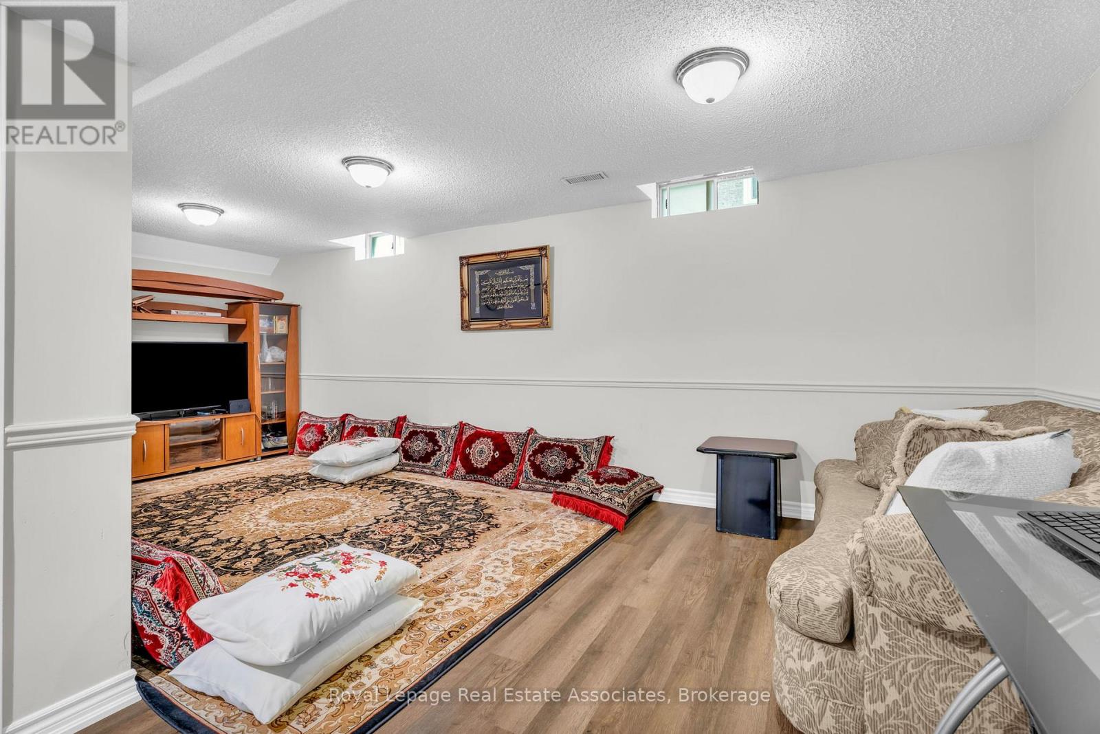 2543 Scarth Court, Mississauga, Ontario  L5M 5L2 - Photo 24 - W12420745