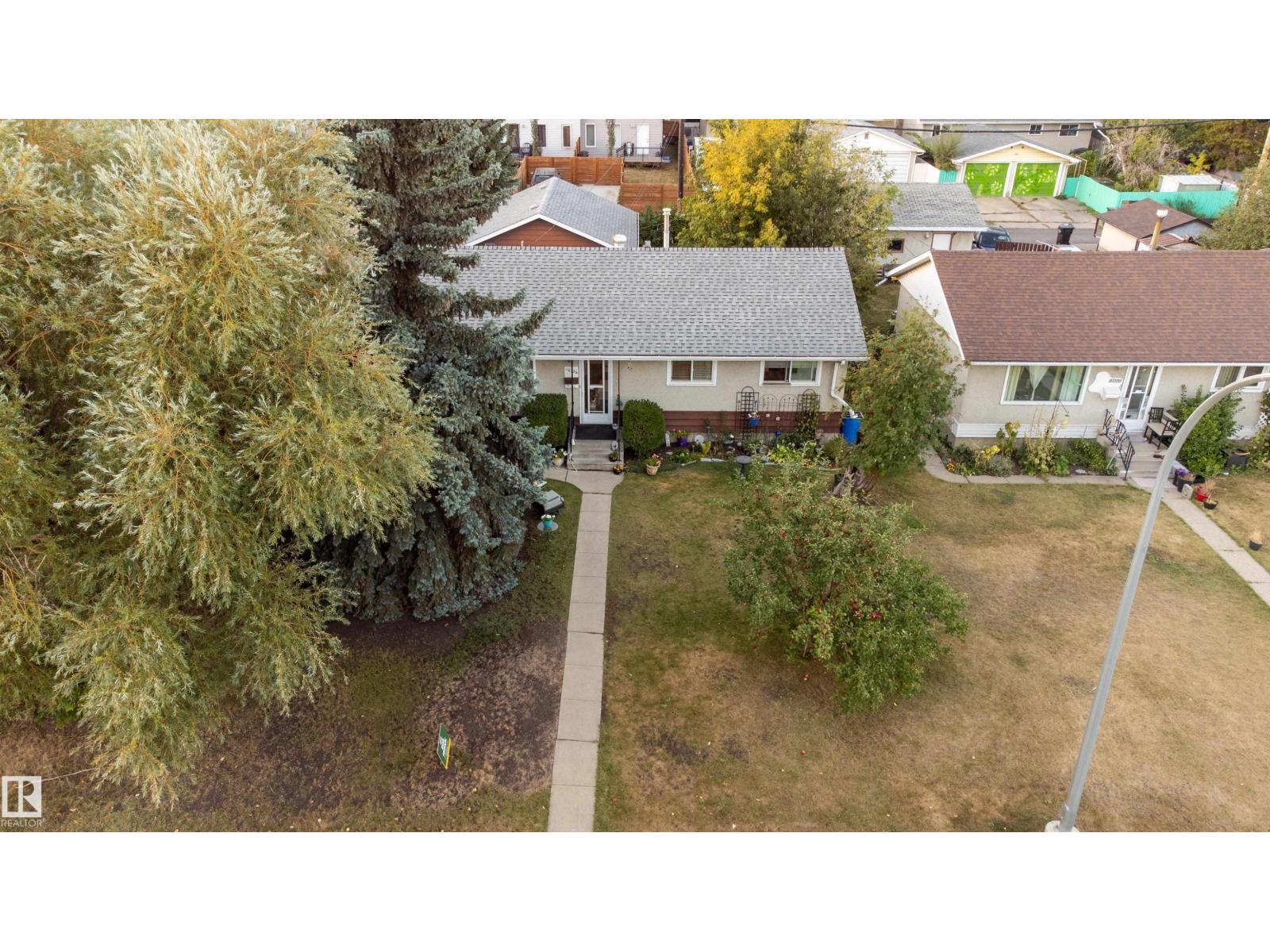 10324 136 Av Nw, Edmonton, Alberta  T5E 1W1 - Photo 1 - E4459024