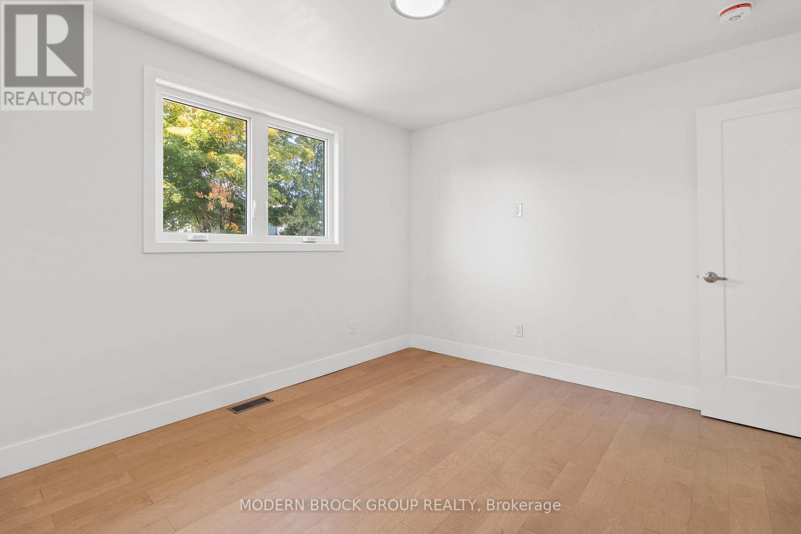 744 Comstock Crescent, Brockville, Ontario  K6V 6E1 - Photo 22 - X12420813