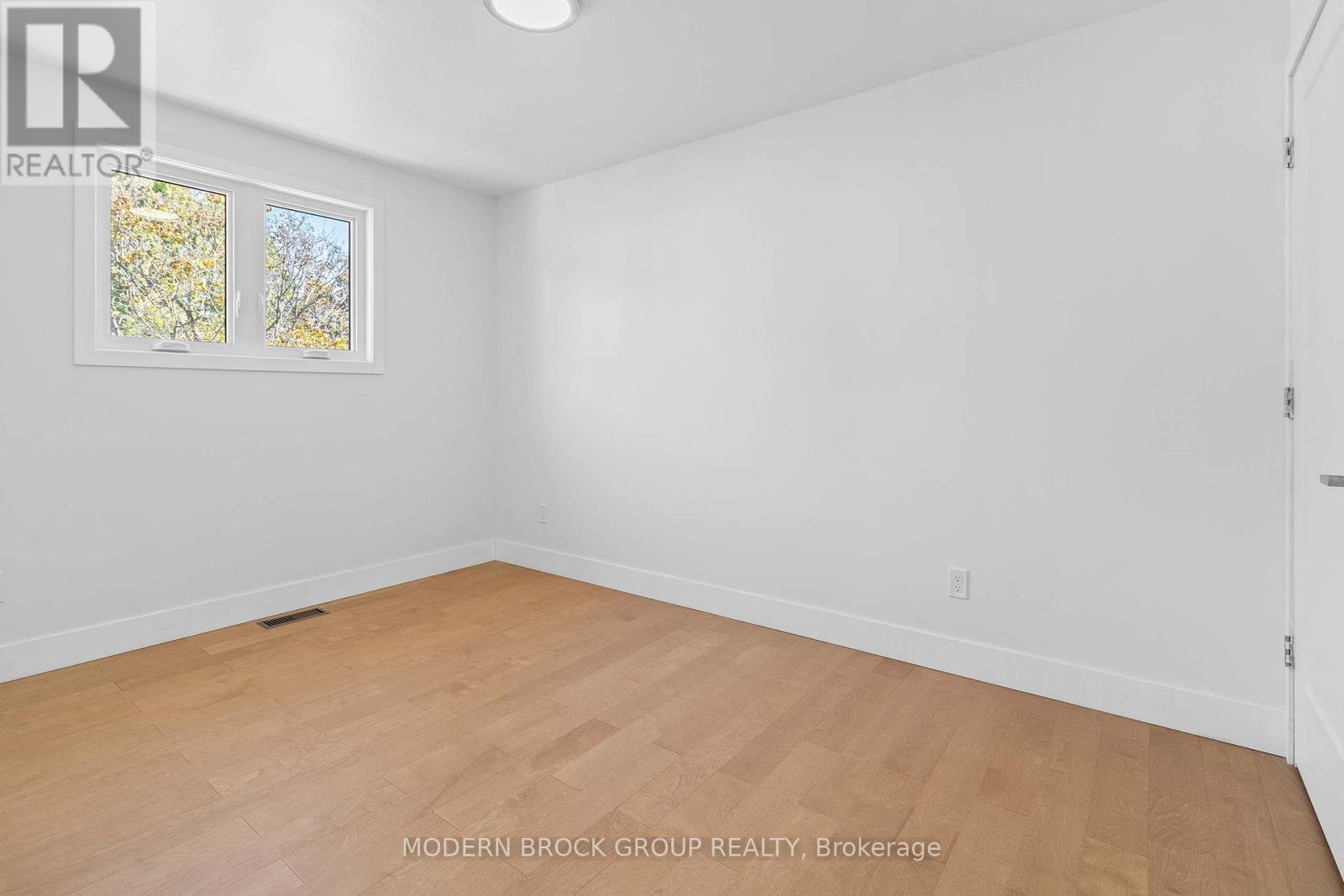 744 Comstock Crescent, Brockville, Ontario  K6V 6E1 - Photo 24 - X12420813