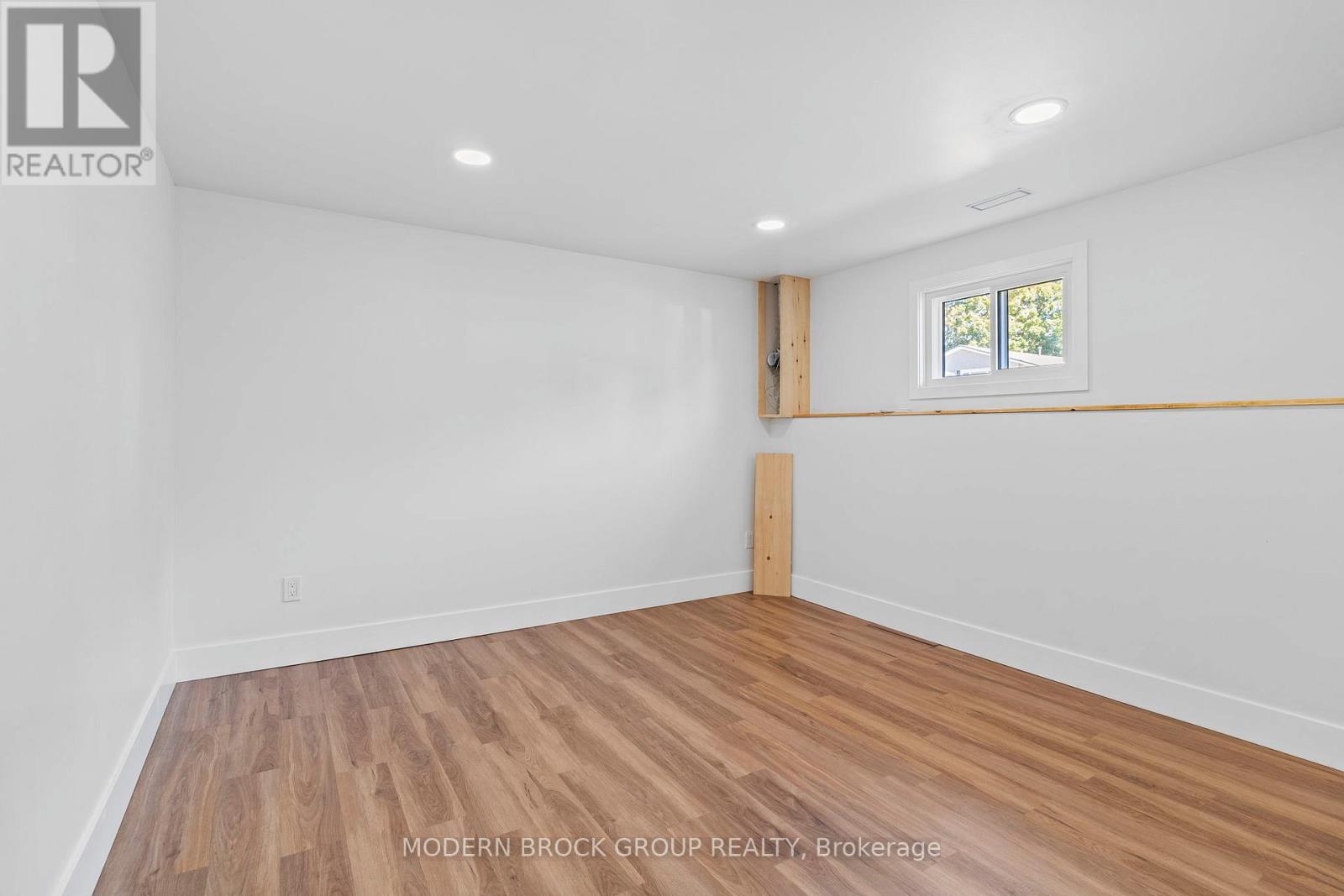 744 Comstock Crescent, Brockville, Ontario  K6V 6E1 - Photo 33 - X12420813