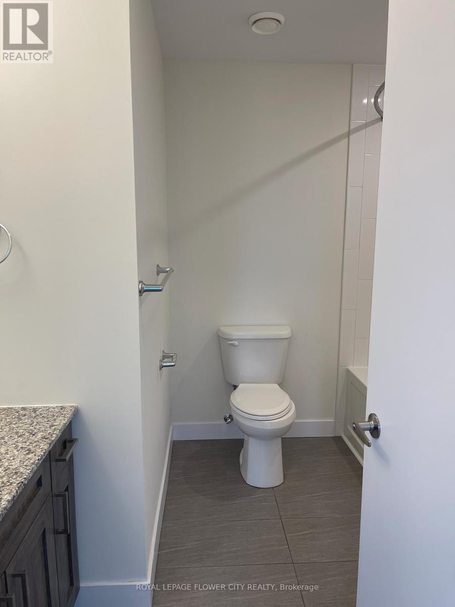 1403 - 100 Garment Street, Kitchener, Ontario  N2G 0C3 - Photo 8 - X12420735