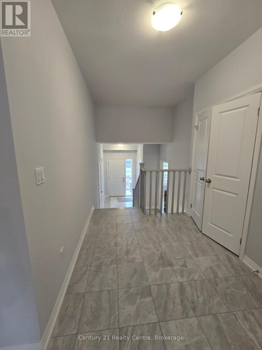 403 Louisa Street, Fort Erie, Ontario  L2A 0H5 - Photo 6 - X12420736