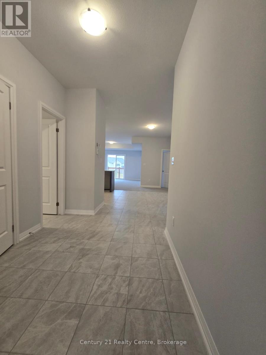 403 Louisa Street, Fort Erie, Ontario  L2A 0H5 - Photo 8 - X12420736