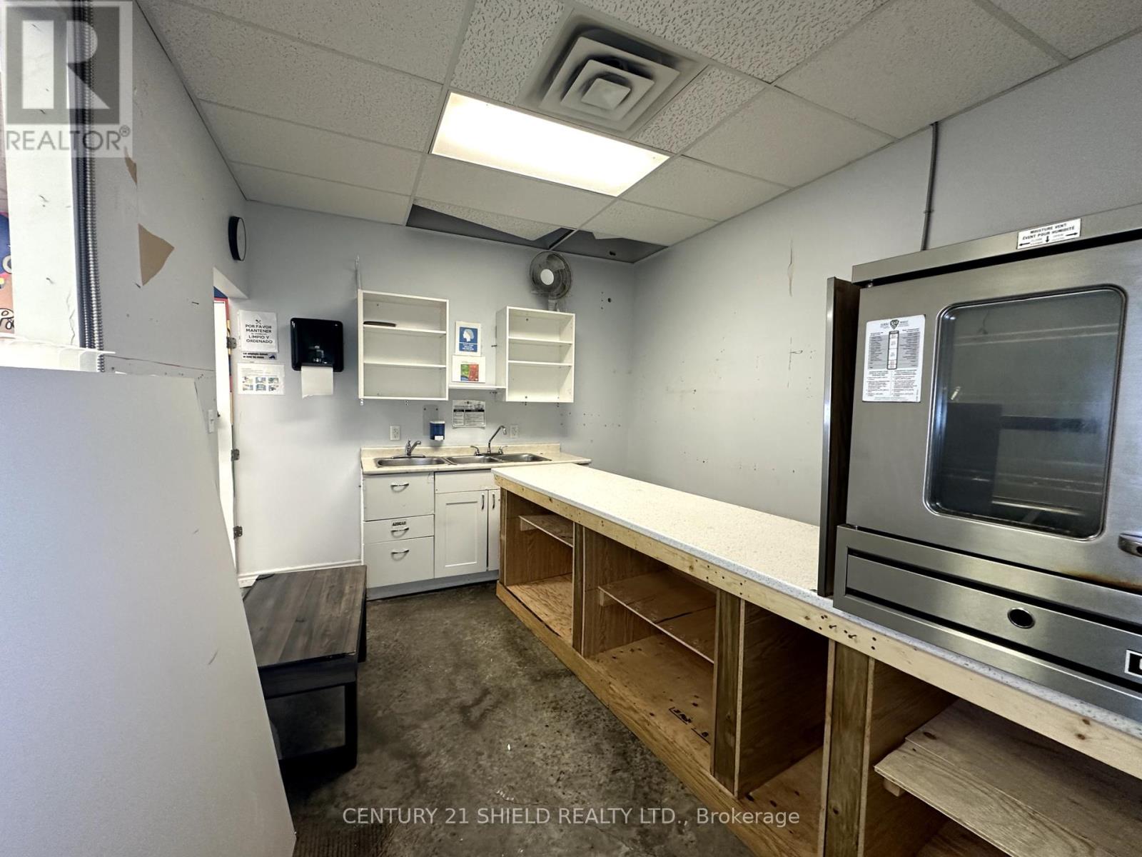 7 - 720 Fourteenth Street W, Cornwall, Ontario K6J 5N4 - Photo 5 - X12420859