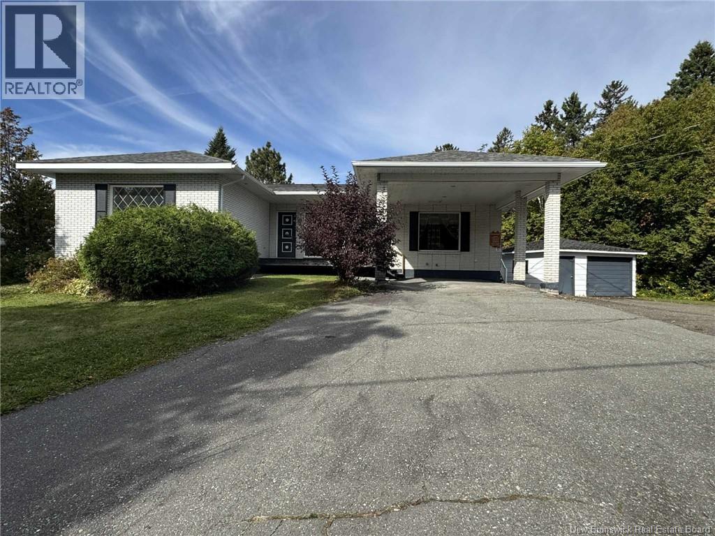 10 Beaulieu Street, Saint-Quentin, New Brunswick