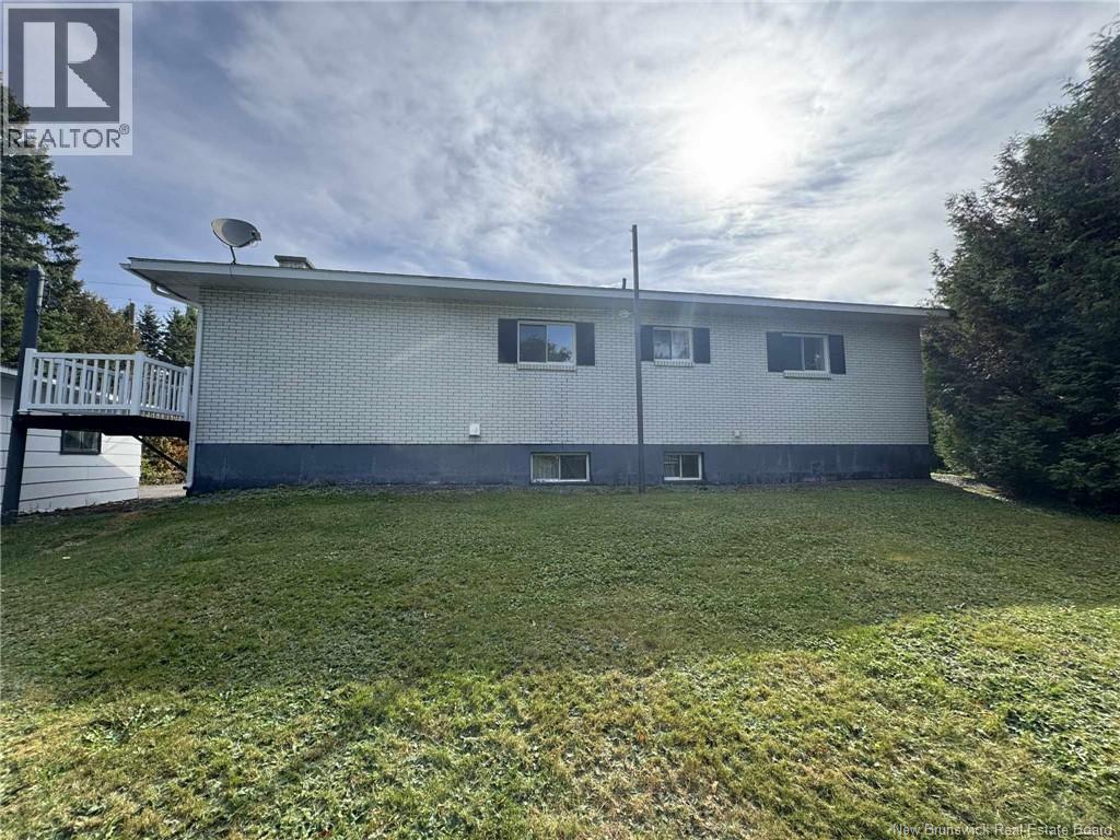 10 Beaulieu Street, Saint-Quentin, New Brunswick  E8A 1A9 - Photo 6 - NB127236