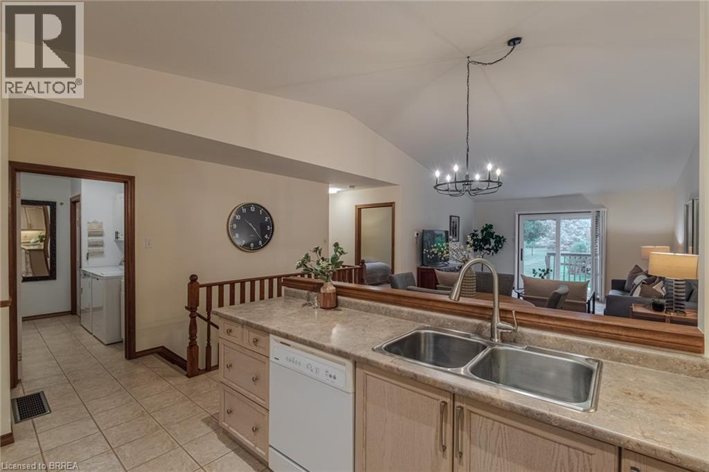 19 Hanlon Place Unit# 36, Paris, Ontario  N3L 4E8 - Photo 12 - 40772056