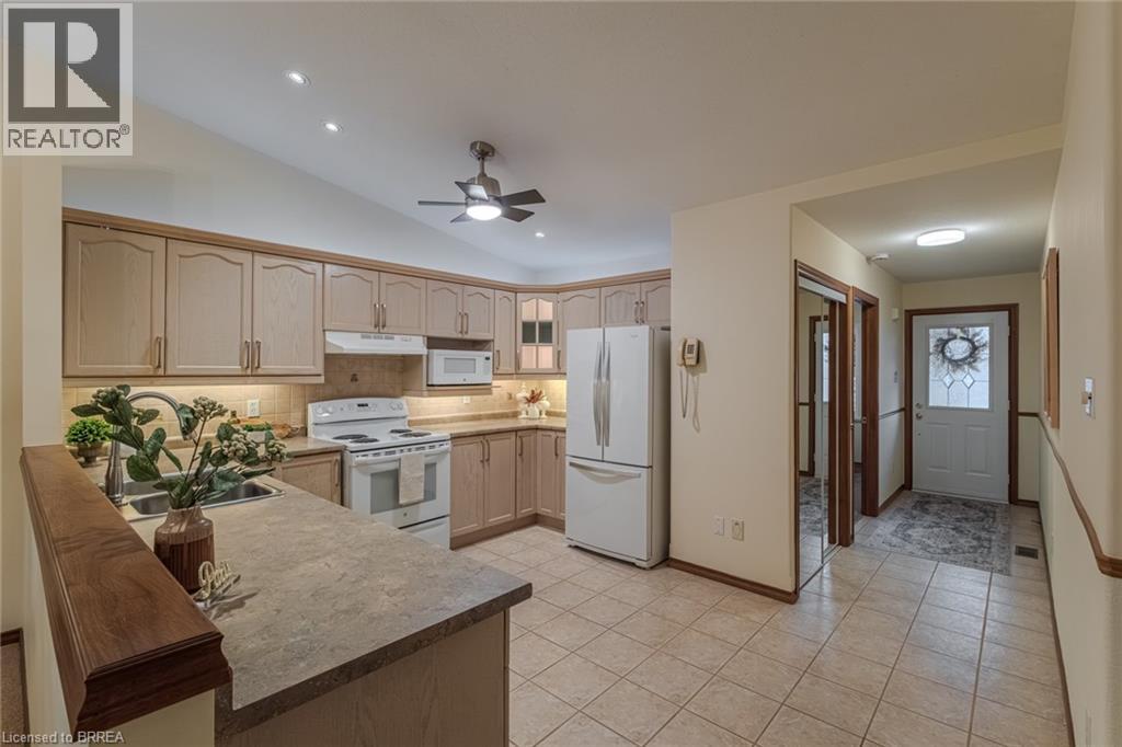 19 Hanlon Place Unit# 36, Paris, Ontario  N3L 4E8 - Photo 9 - 40772056