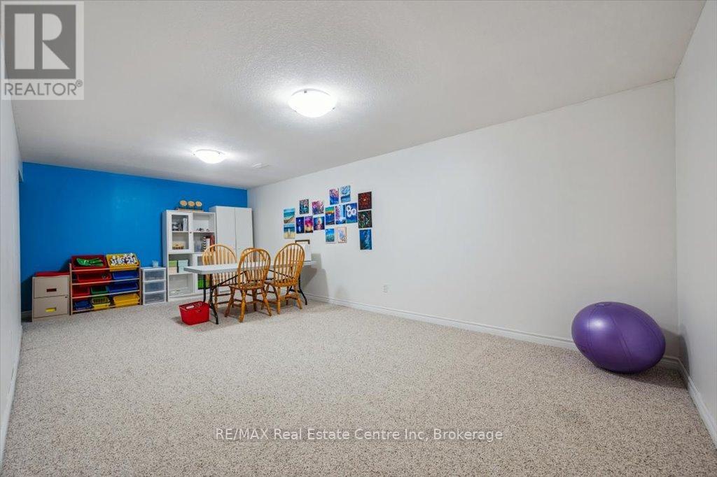 758 Willow Road, Guelph, Ontario  N1K 1Z2 - Photo 36 - X12327346