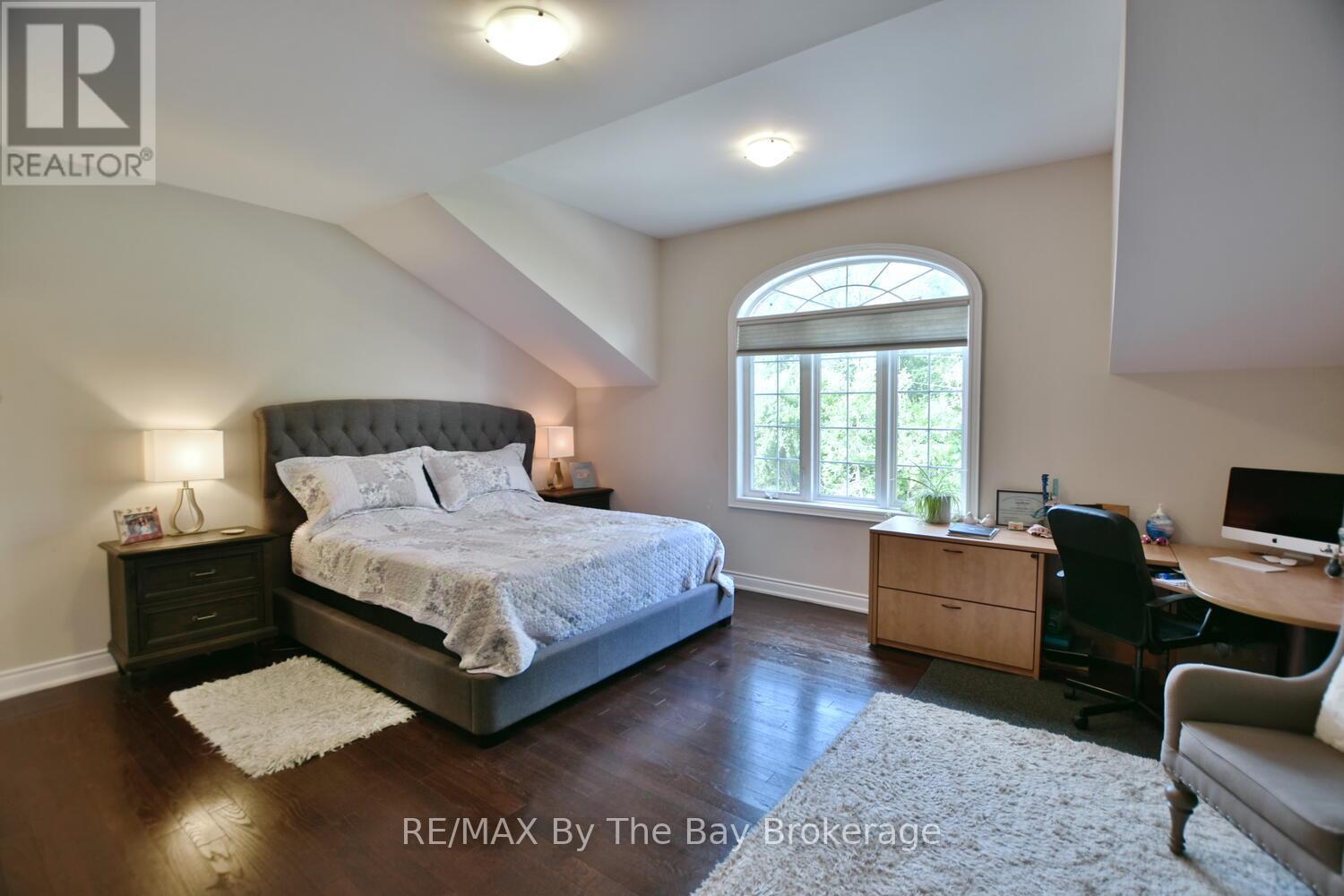 71 48th Street S, Wasaga Beach, Ontario  L9Z 2Z8 - Photo 4 - S12416827