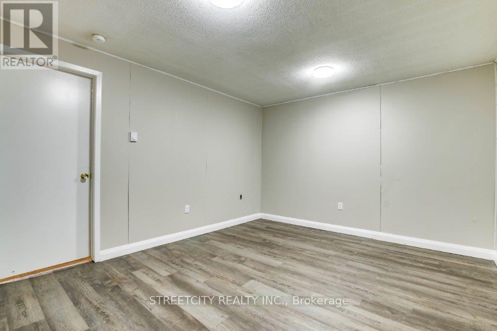 55 - 475 Sandringham Crescent, London South, Ontario  N6C 5B9 - Photo 20 - X12420885