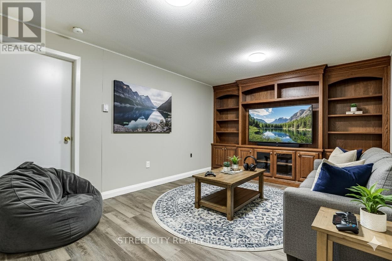 55 - 475 Sandringham Crescent, London South, Ontario  N6C 5B9 - Photo 21 - X12420885