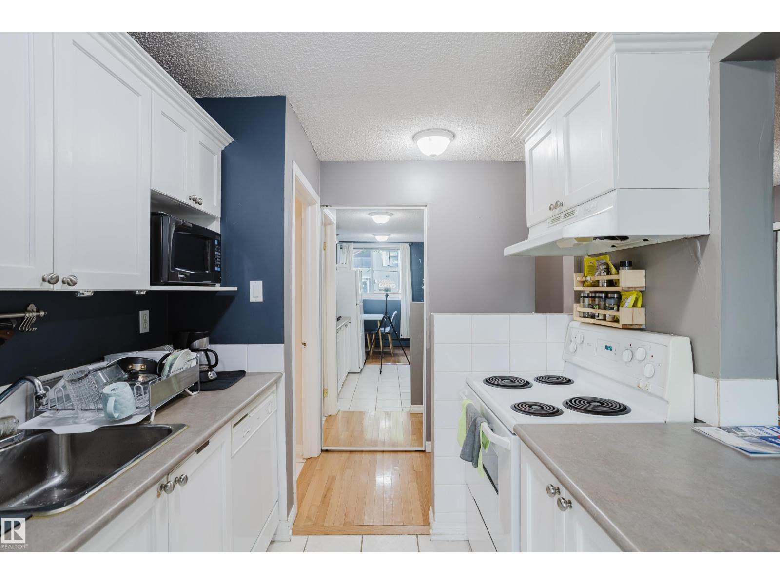 #106 11217 103 Av Nw, Edmonton, Alberta  T5K 2V9 - Photo 3 - E4456163