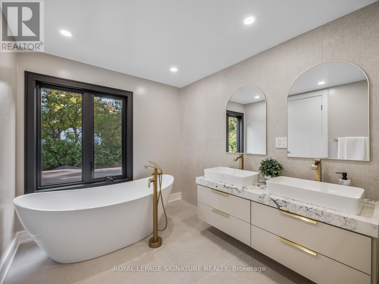 137 Cheltenham Avenue, Toronto, Ontario  M4N 1R1 - Photo 26 - C12420486