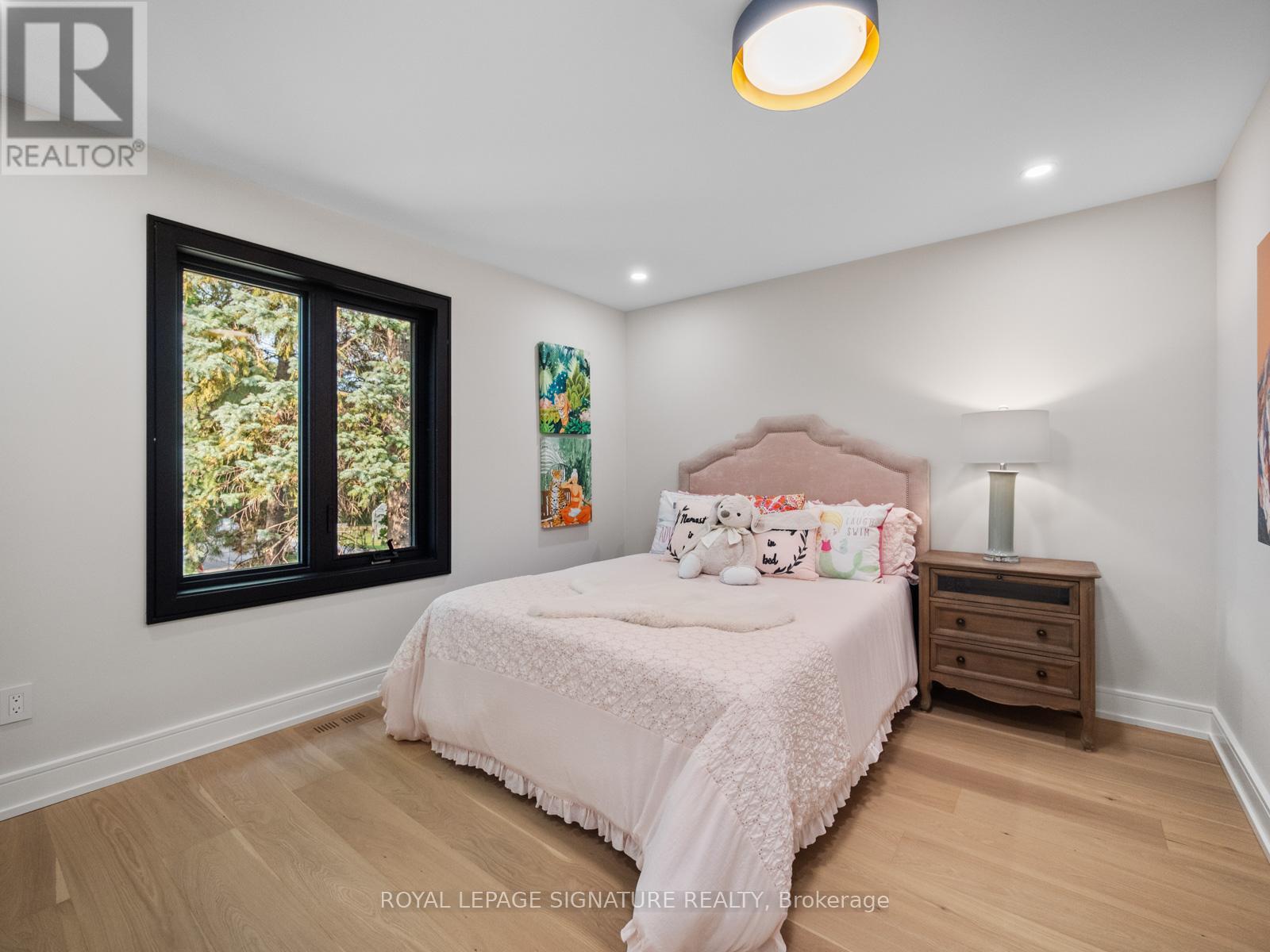 137 Cheltenham Avenue, Toronto, Ontario  M4N 1R1 - Photo 32 - C12420486