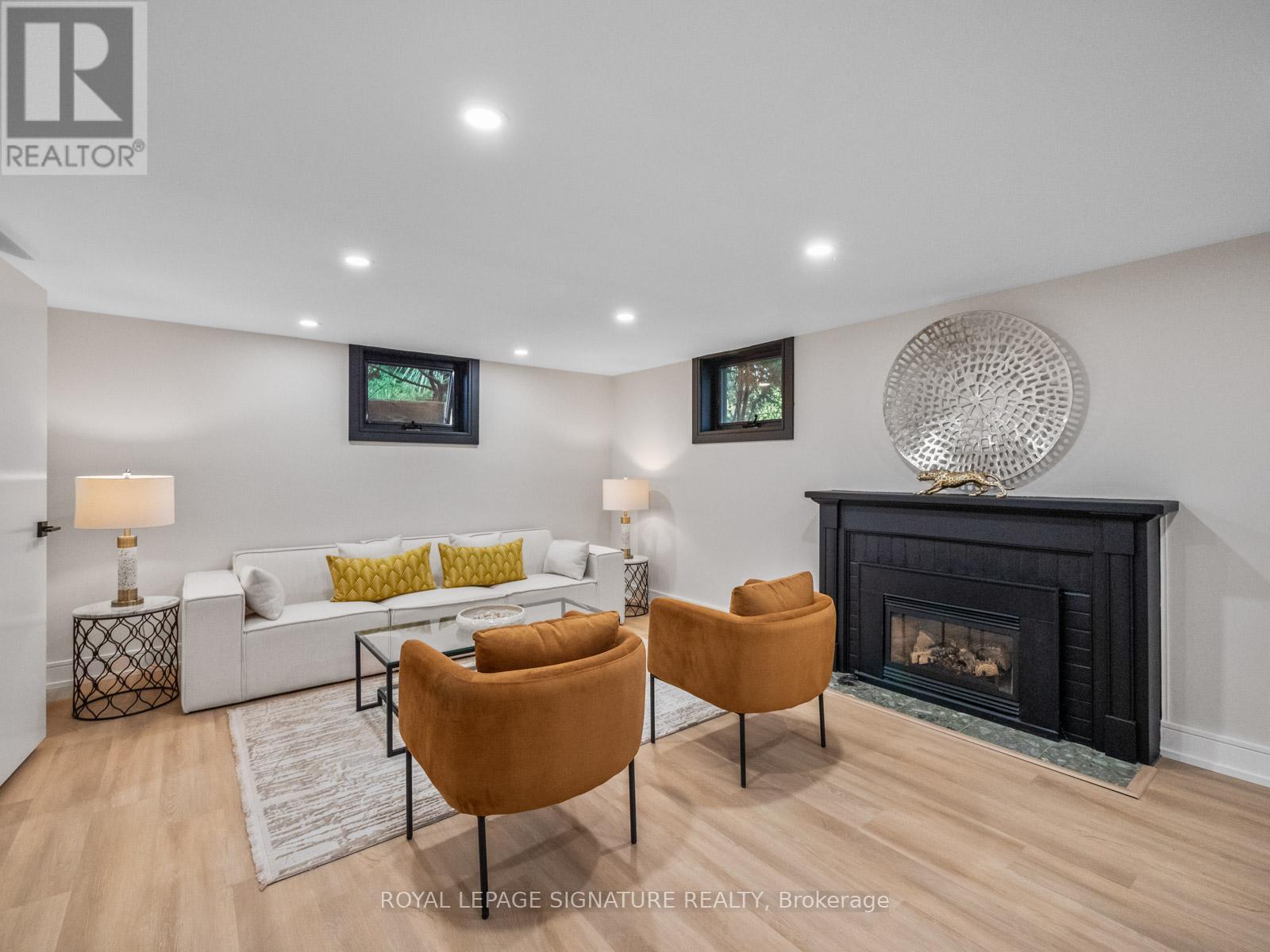 137 Cheltenham Avenue, Toronto, Ontario  M4N 1R1 - Photo 37 - C12420486