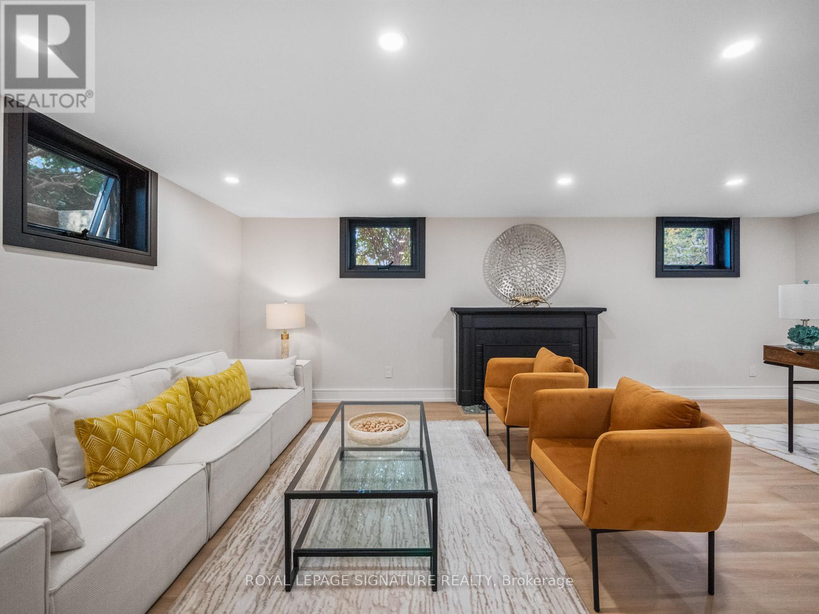 137 Cheltenham Avenue, Toronto, Ontario  M4N 1R1 - Photo 36 - C12420486