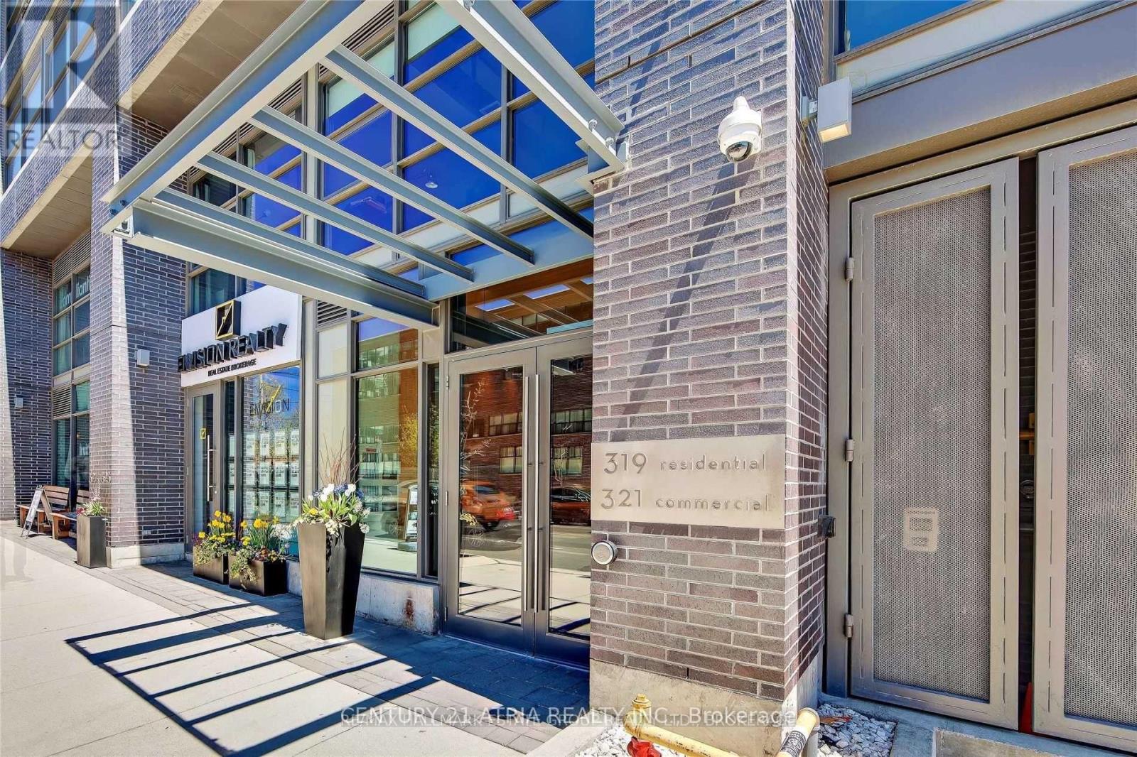 802 - 319 Carlaw Avenue, Toronto, Ontario  M4M 0A4 - Photo 2 - E12312399