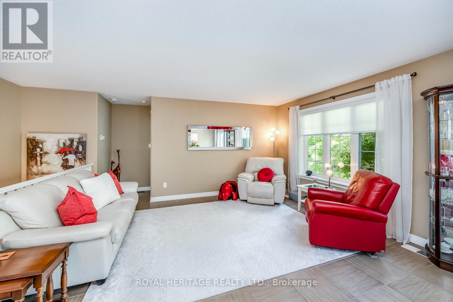 162 - 301 Carnegie Avenue, Peterborough, Ontario  K9L 0G1 - Photo 12 - X12420987