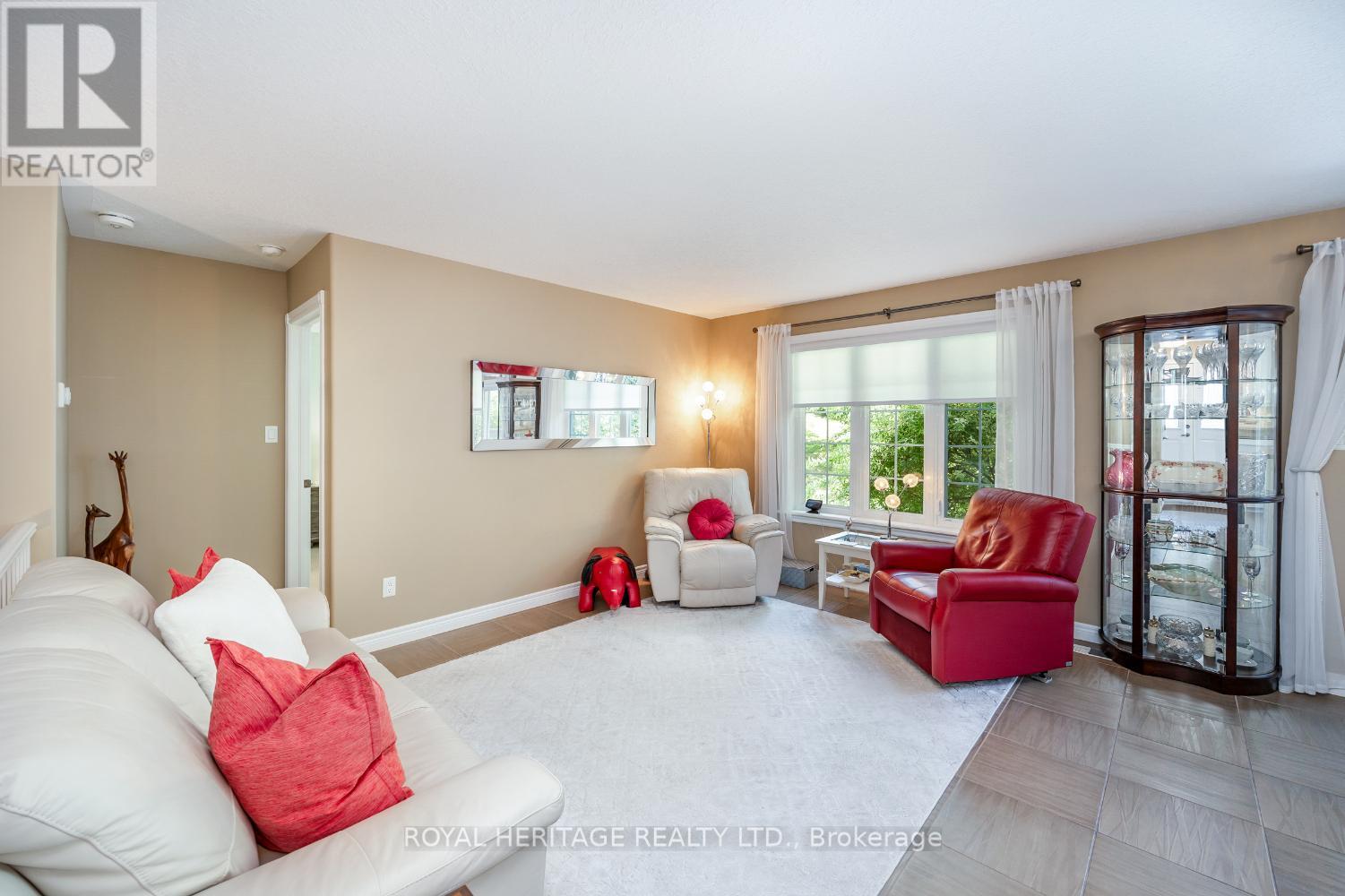 162 - 301 Carnegie Avenue, Peterborough, Ontario  K9L 0G1 - Photo 13 - X12420987