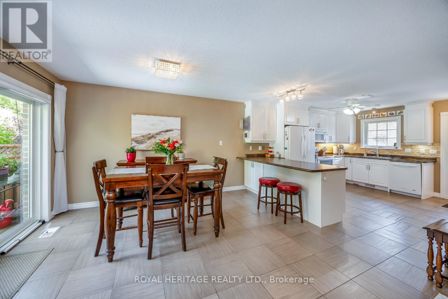 162 - 301 Carnegie Avenue, Peterborough, Ontario  K9L 0G1 - Photo 19 - X12420987