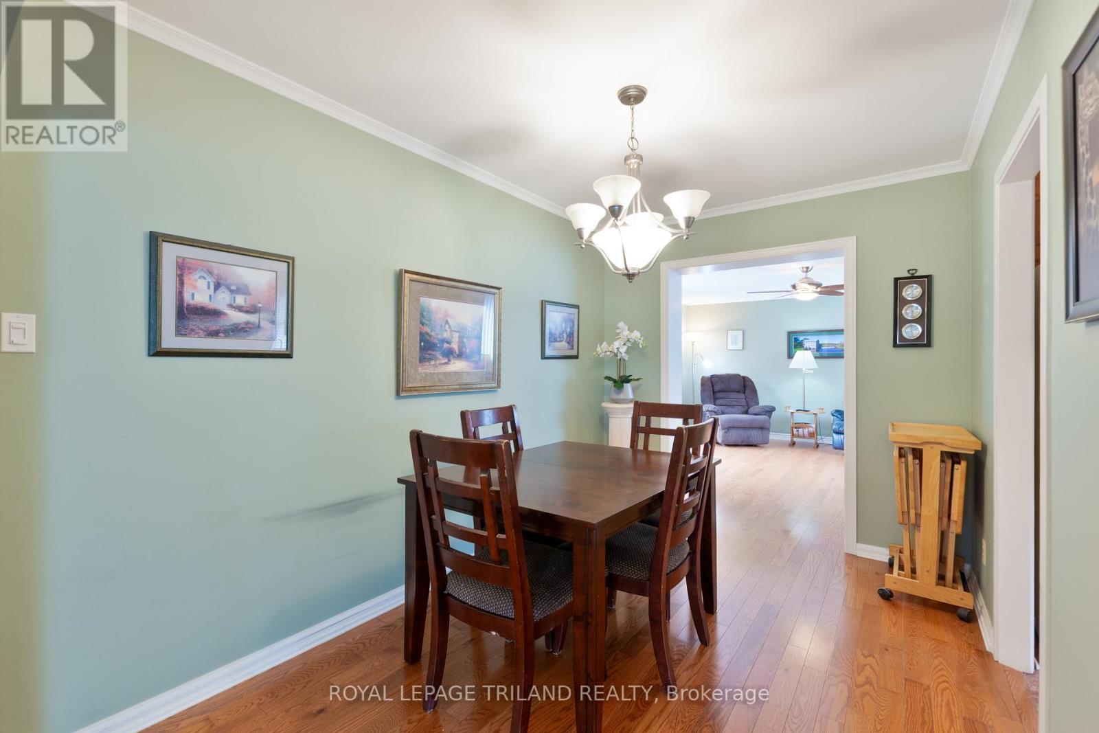53 Treelawn Avenue, Aylmer, Ontario  N5H 2J4 - Photo 11 - X12420927