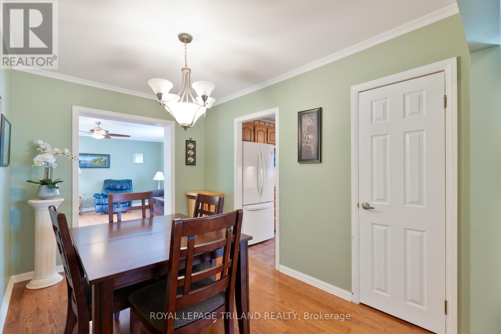 53 Treelawn Avenue, Aylmer, Ontario  N5H 2J4 - Photo 12 - X12420927