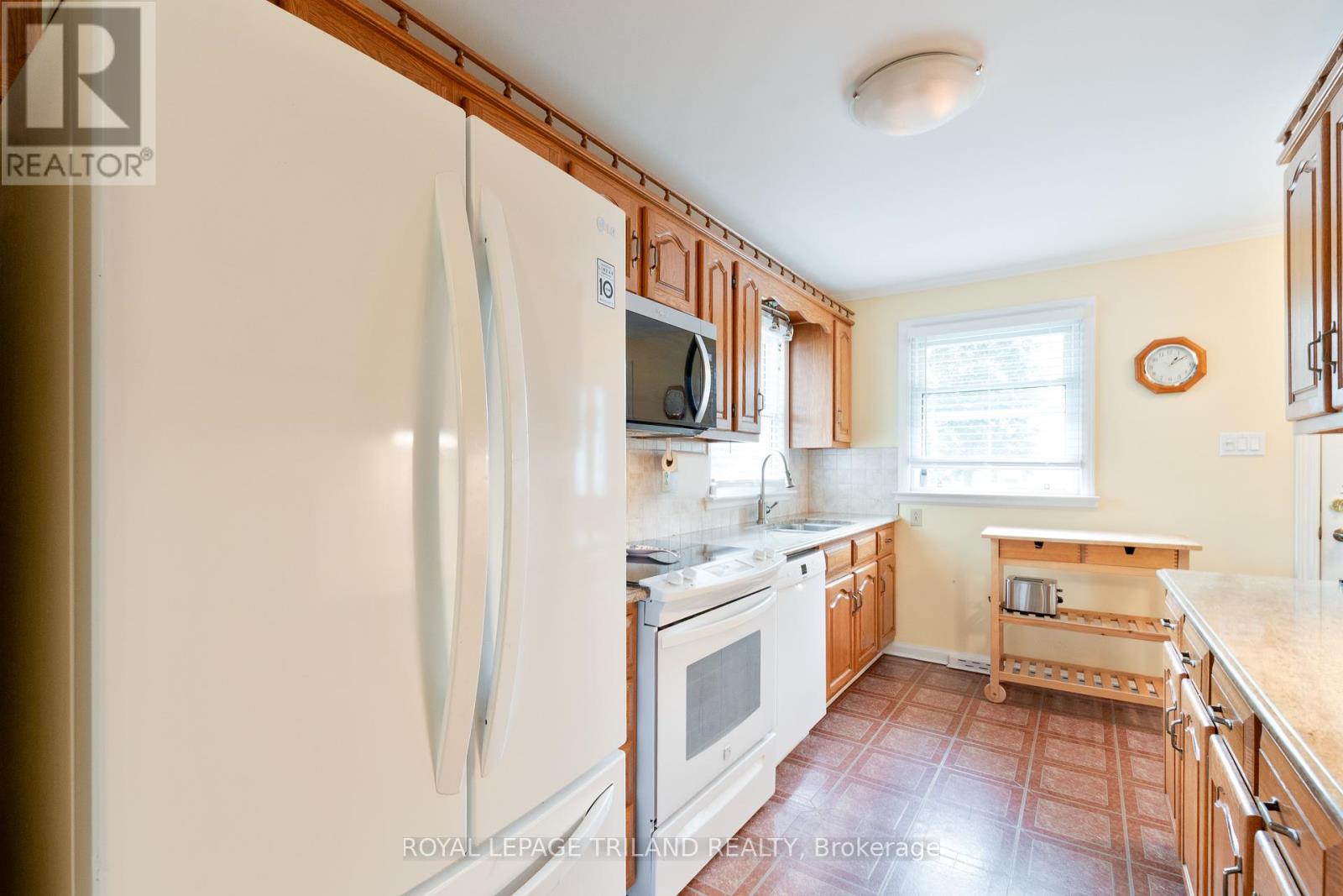 53 Treelawn Avenue, Aylmer, Ontario  N5H 2J4 - Photo 15 - X12420927