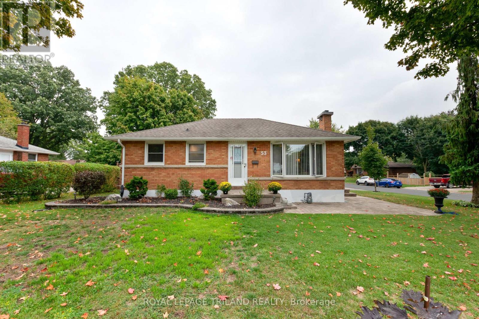 53 Treelawn Avenue, Aylmer, Ontario  N5H 2J4 - Photo 2 - X12420927