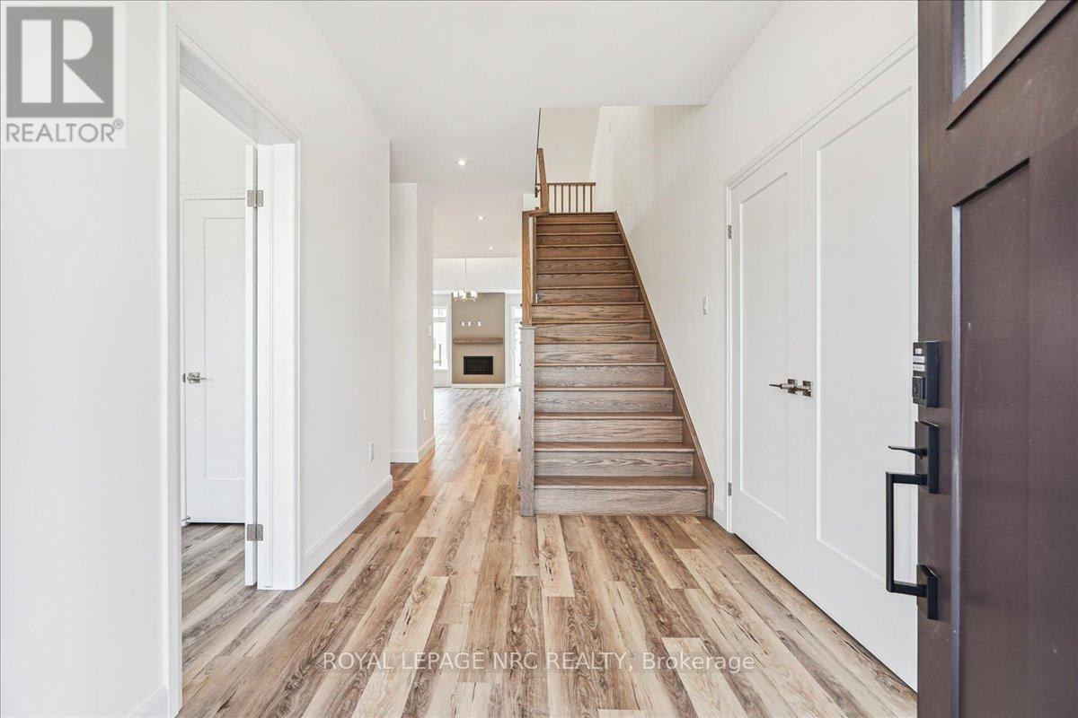 63 Beachwalk Crescent, Fort Erie, Ontario  L0S 1B0 - Photo 5 - X12400990