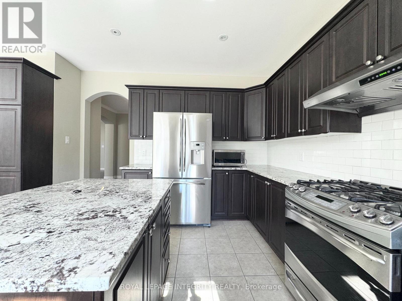604 Miro Way, Ottawa, Ontario  K2T 0E6 - Photo 15 - X12420916