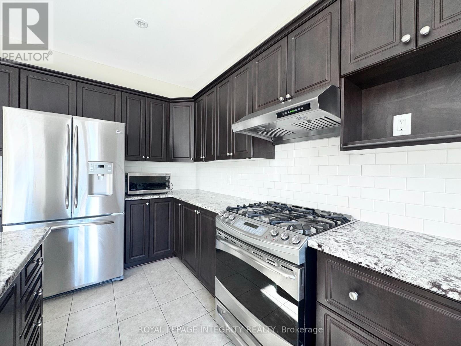 604 Miro Way, Ottawa, Ontario  K2T 0E6 - Photo 16 - X12420916