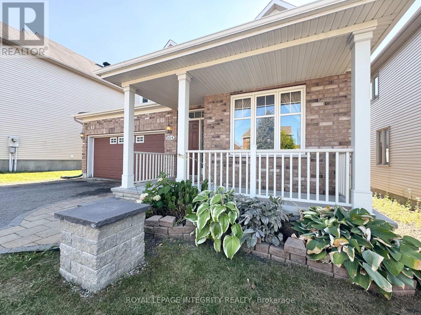 604 Miro Way, Ottawa, Ontario  K2T 0E6 - Photo 3 - X12420916