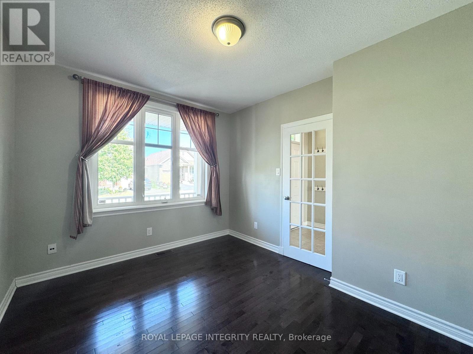 604 Miro Way, Ottawa, Ontario  K2T 0E6 - Photo 6 - X12420916