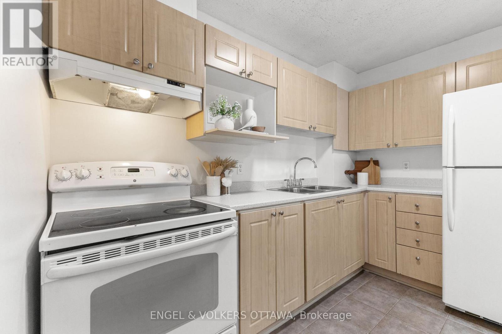 202 Royalton Private, Ottawa, Ontario  K1V 9S3 - Photo 13 - X12420938