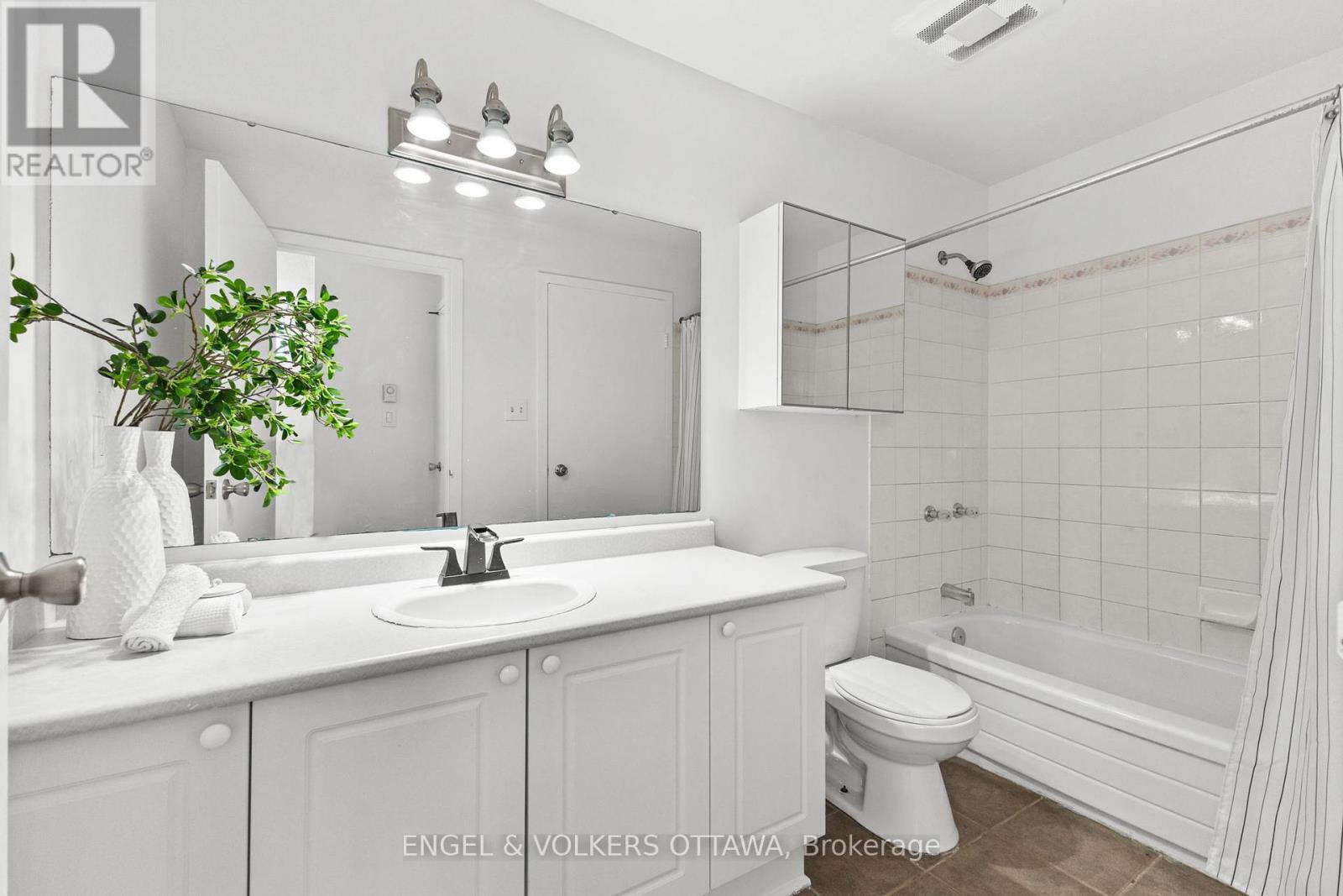 202 Royalton Private, Ottawa, Ontario  K1V 9S3 - Photo 22 - X12420938