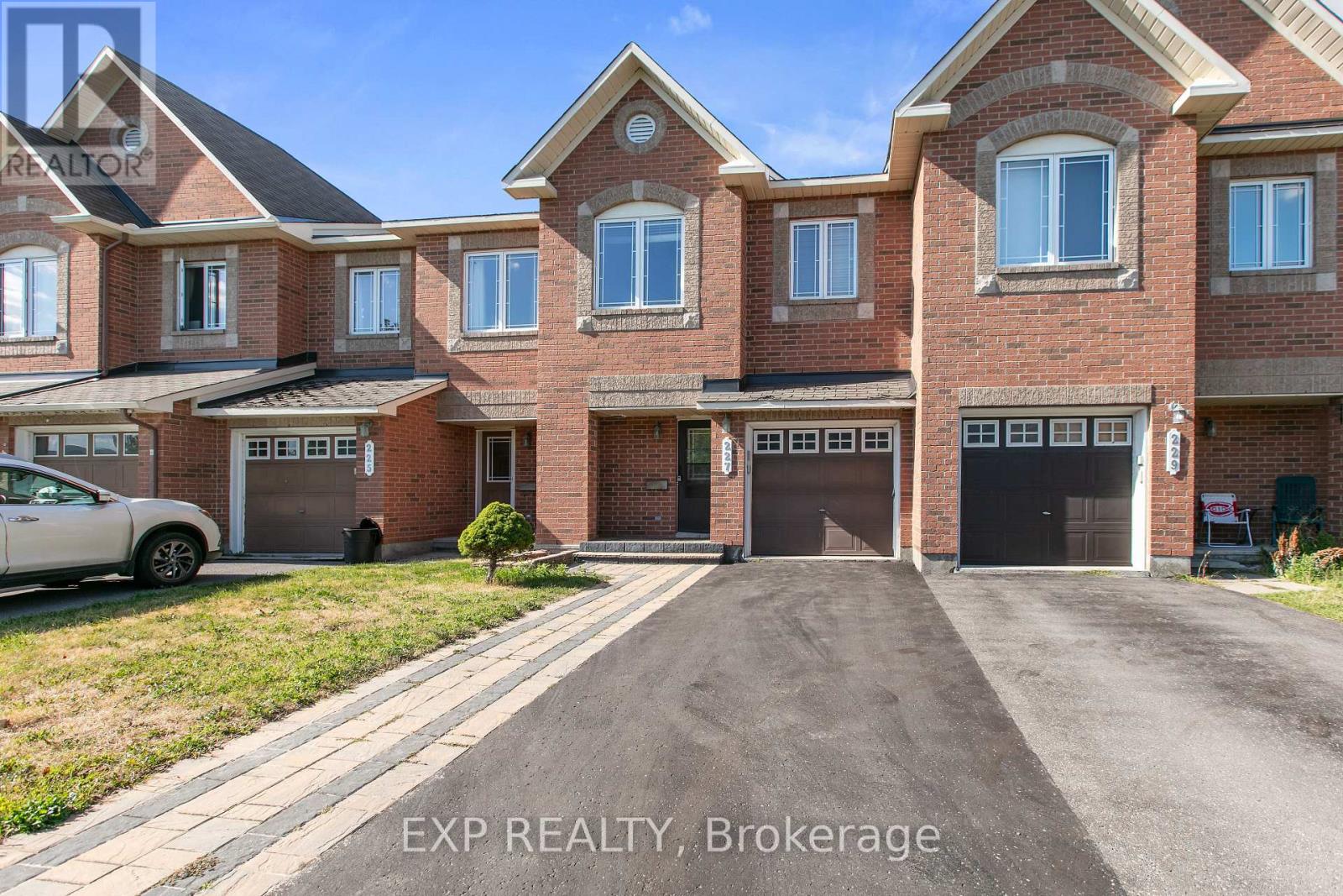 227 Monaco Place, Ottawa, Ontario  K4A 0G8 - Photo 3 - X12420971