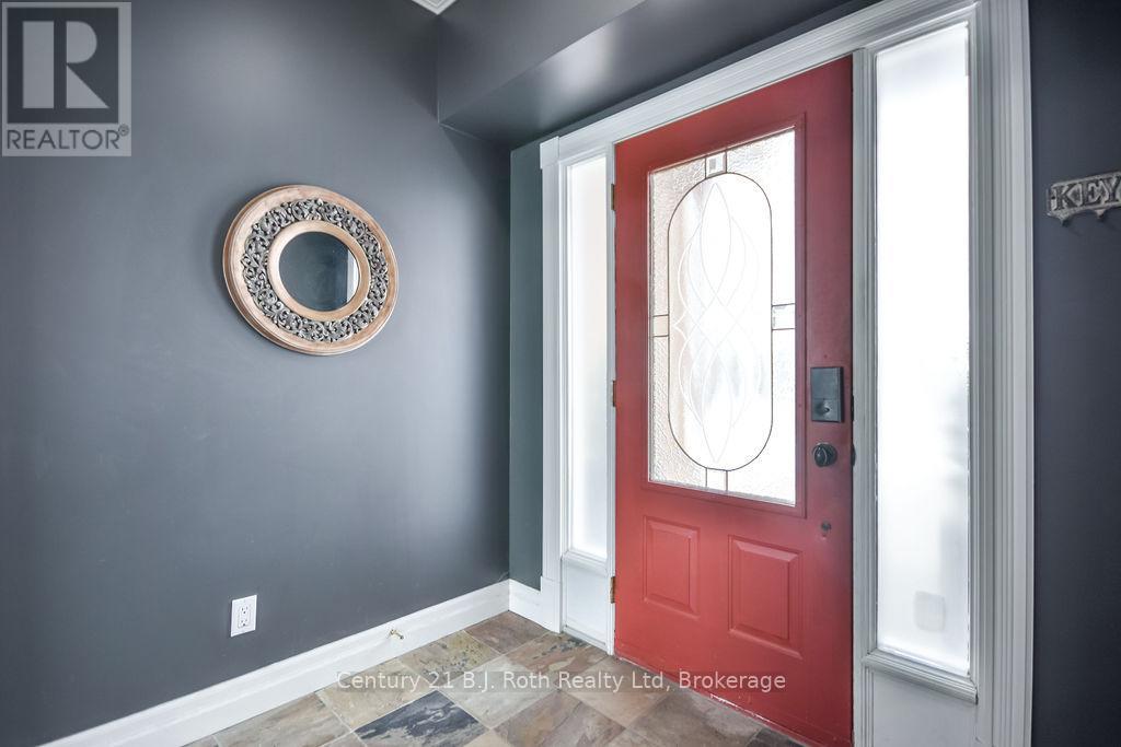 502 Aberdeen Boulevard, Midland, Ontario  L4R 5L9 - Photo 7 - S12420962