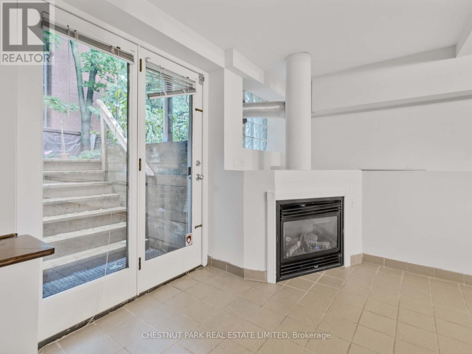657 Davenport Road, Toronto, Ontario  M5R 1L3 - Photo 13 - C12420846