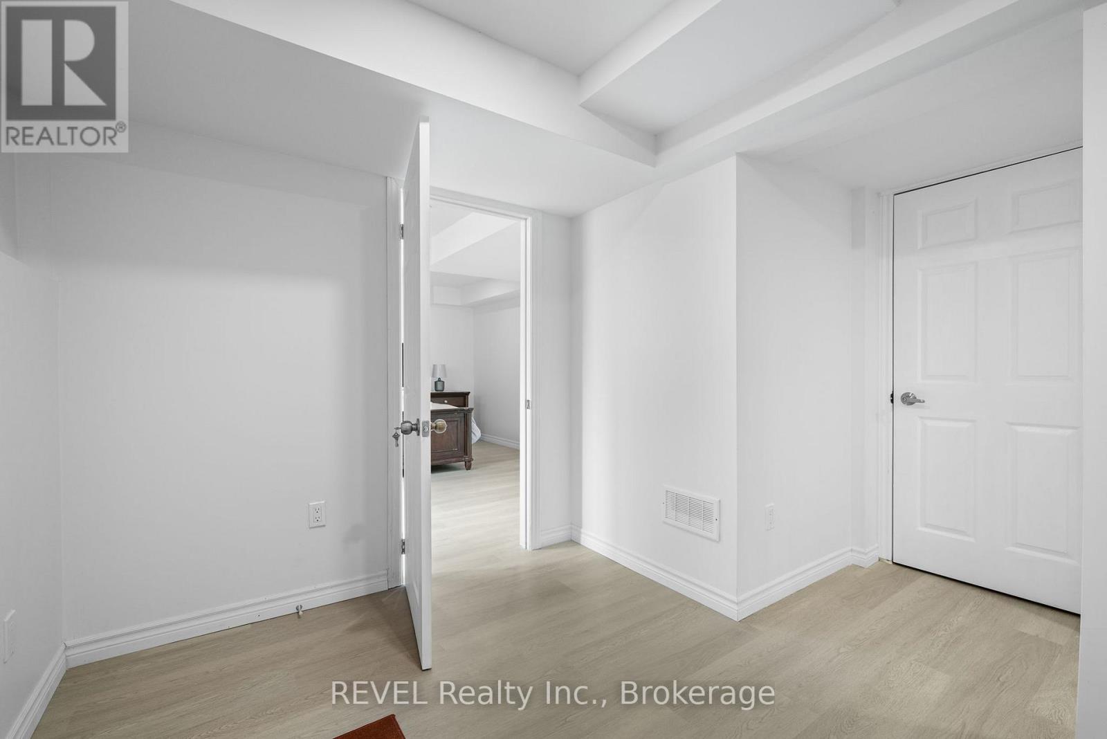 Lower - 14 Michaela Crescent, Pelham, Ontario  L0S 1E4 - Photo 14 - X12420945